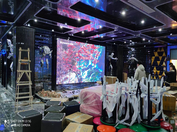 黑山室内P2.5全彩显示屏